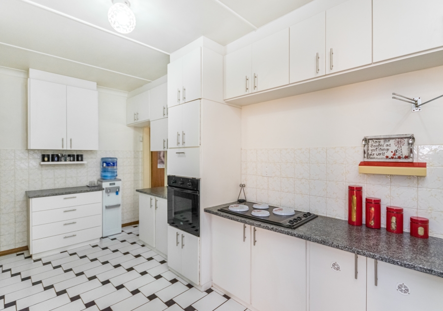 3 Bedroom Property for Sale in Greenhills Gauteng