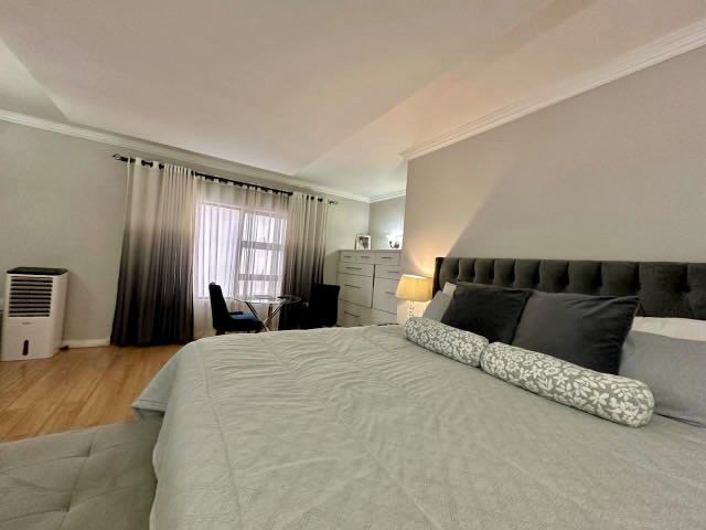 7 Bedroom Property for Sale in Monavoni Gauteng