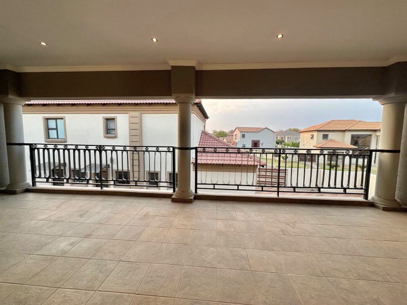 7 Bedroom Property for Sale in Monavoni Gauteng