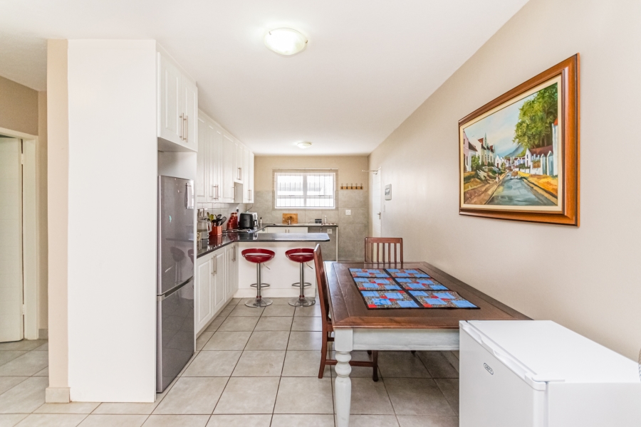 2 Bedroom Property for Sale in Die Hoewes Gauteng