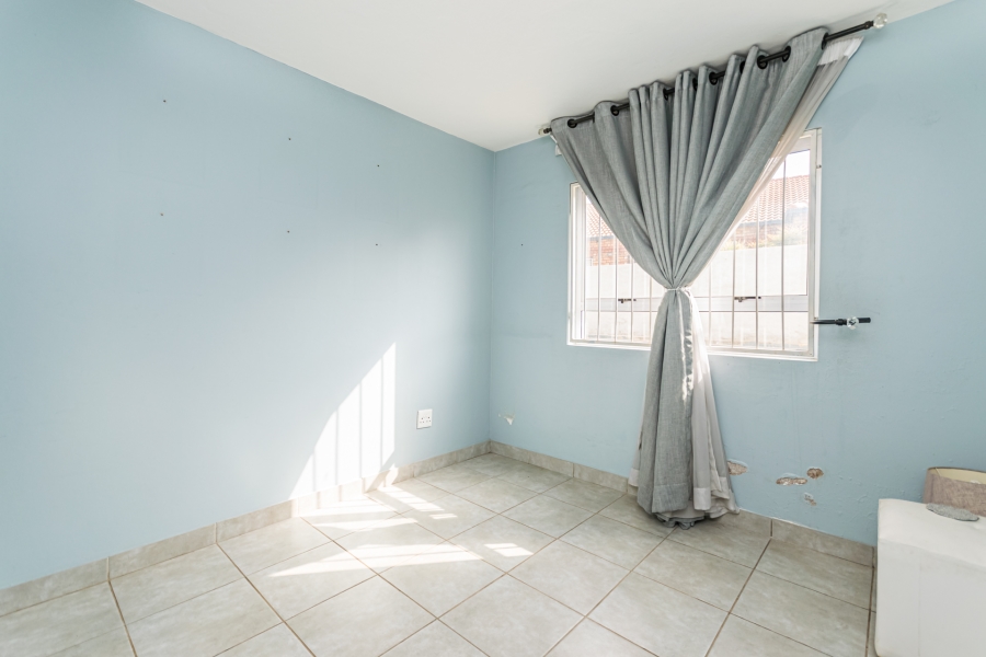 2 Bedroom Property for Sale in Die Hoewes Gauteng