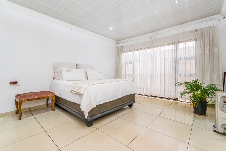 3 Bedroom Property for Sale in Naledi Gauteng