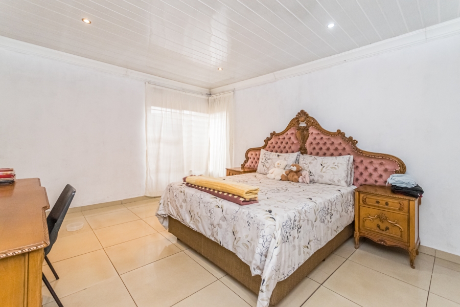 3 Bedroom Property for Sale in Naledi Gauteng