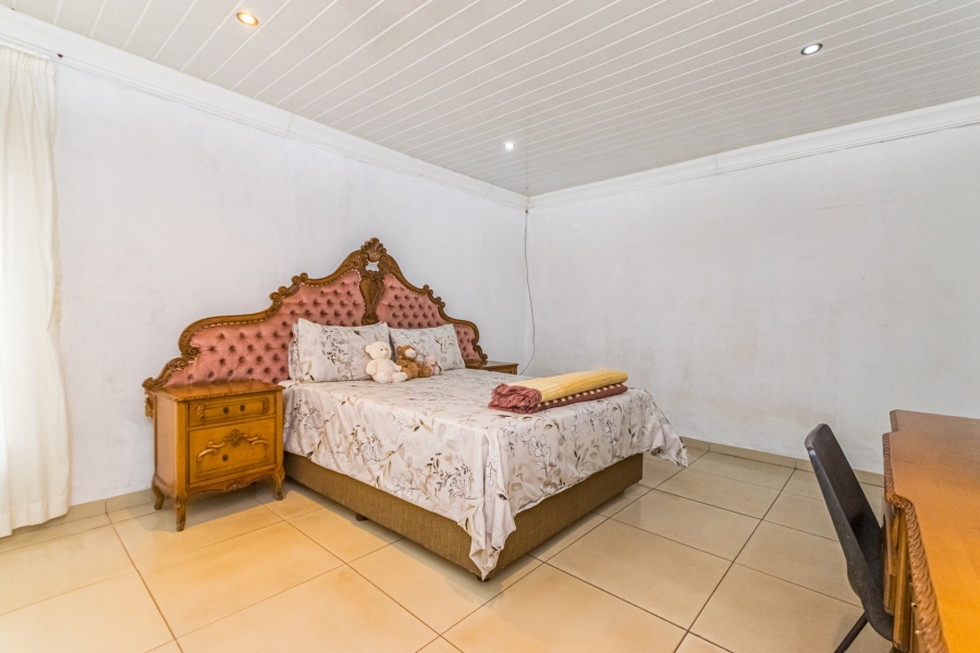 3 Bedroom Property for Sale in Naledi Gauteng