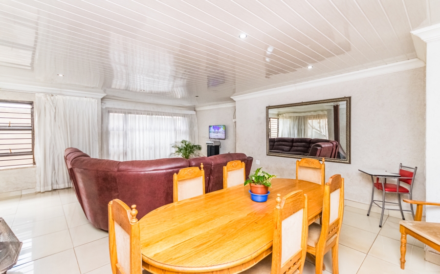 3 Bedroom Property for Sale in Naledi Gauteng