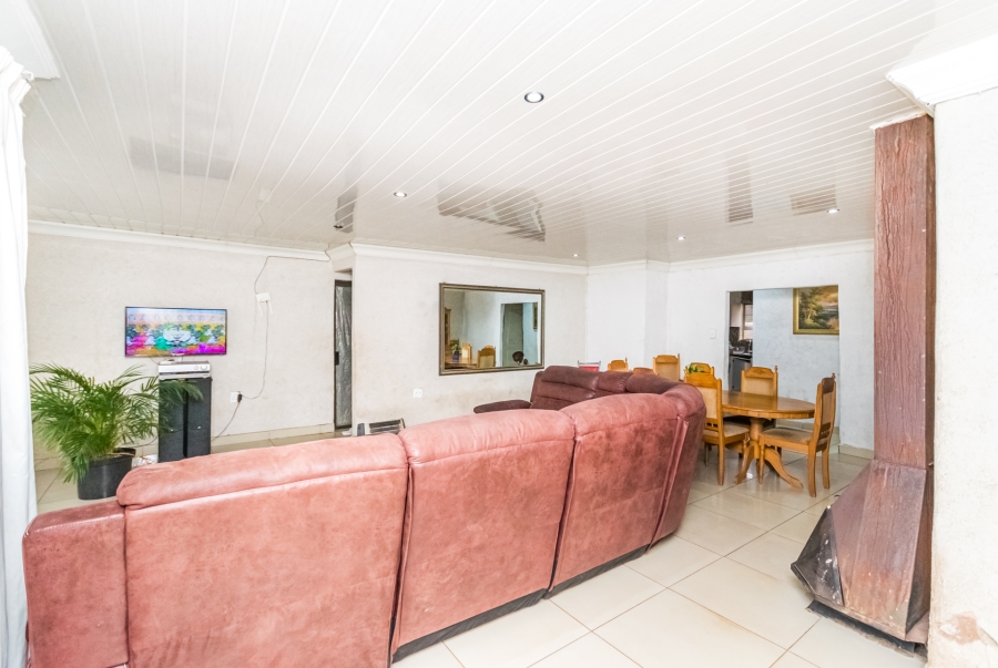 3 Bedroom Property for Sale in Naledi Gauteng