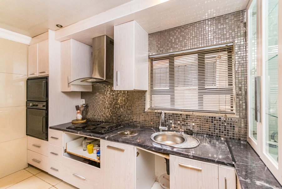 3 Bedroom Property for Sale in Naledi Gauteng