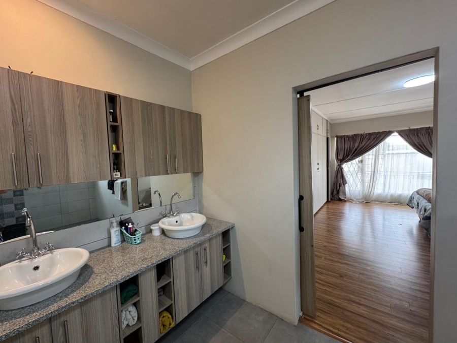 4 Bedroom Property for Sale in Lynnwood Glen Gauteng