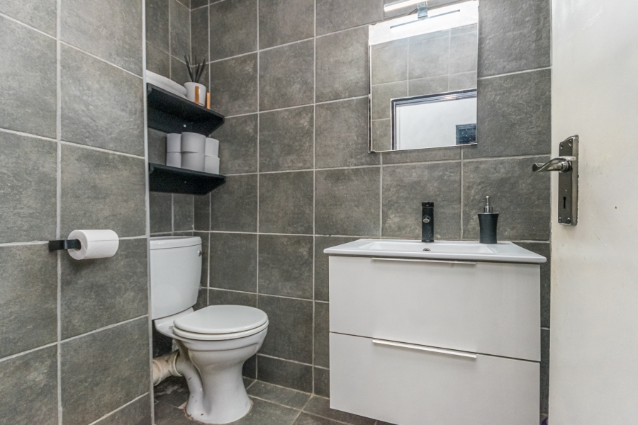 2 Bedroom Property for Sale in Jabulani Gauteng