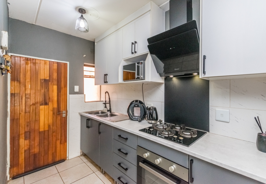 2 Bedroom Property for Sale in Jabulani Gauteng