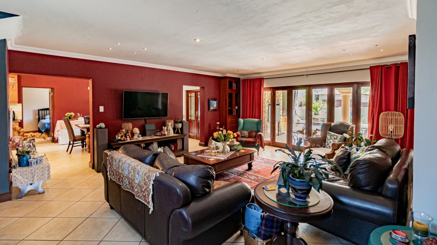 5 Bedroom Property for Sale in The Wilds Gauteng