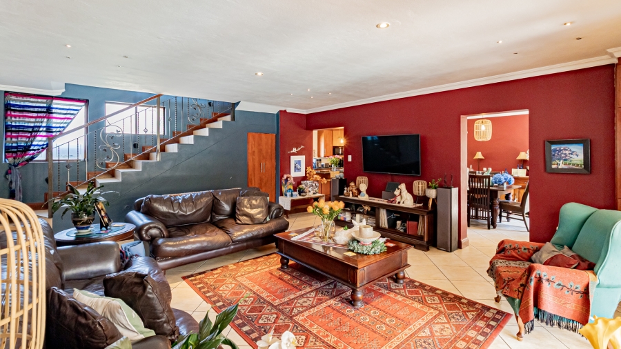 5 Bedroom Property for Sale in The Wilds Gauteng