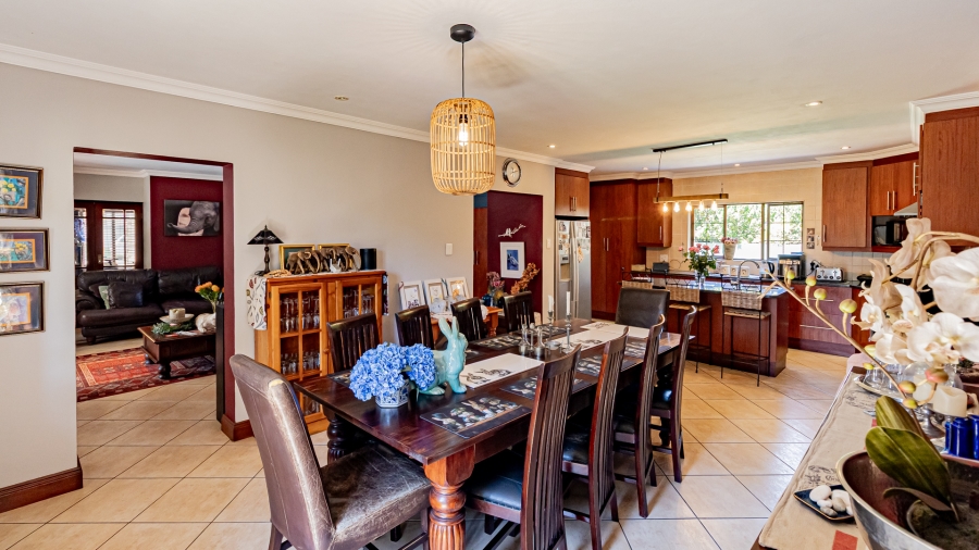 5 Bedroom Property for Sale in The Wilds Gauteng
