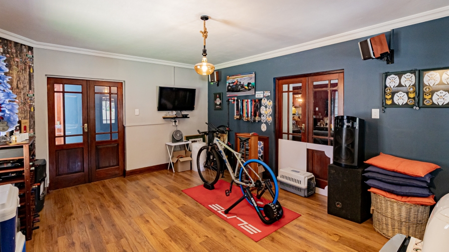 5 Bedroom Property for Sale in The Wilds Gauteng