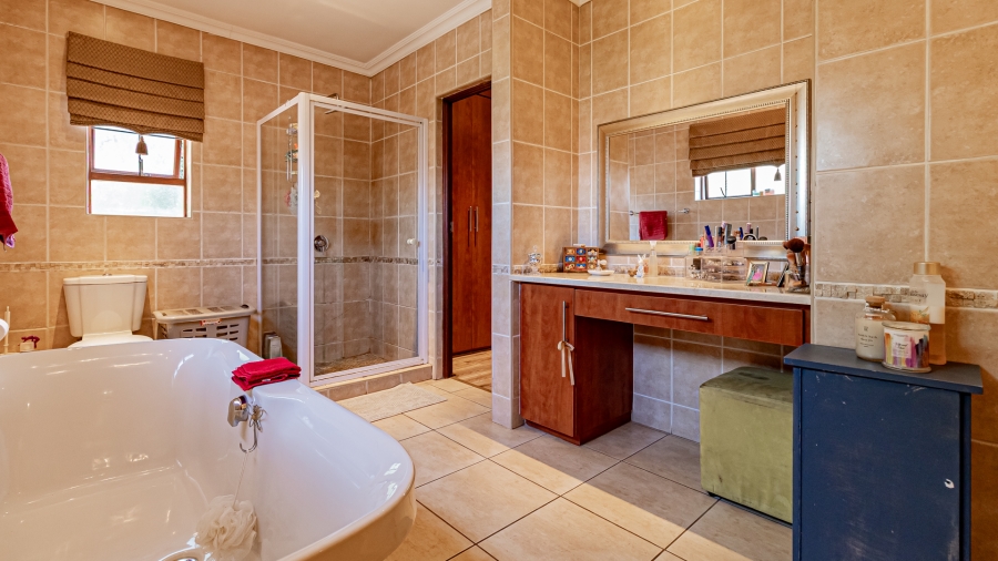 5 Bedroom Property for Sale in The Wilds Gauteng