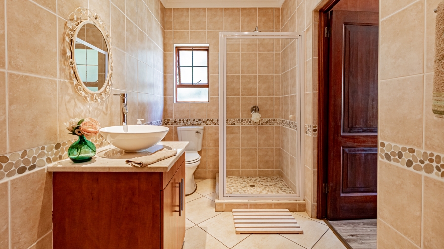 5 Bedroom Property for Sale in The Wilds Gauteng