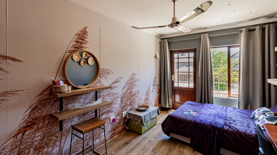 5 Bedroom Property for Sale in The Wilds Gauteng