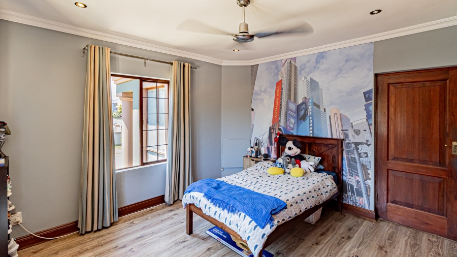 5 Bedroom Property for Sale in The Wilds Gauteng