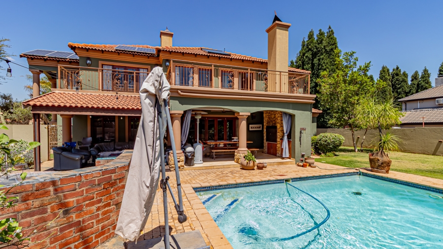 5 Bedroom Property for Sale in The Wilds Gauteng