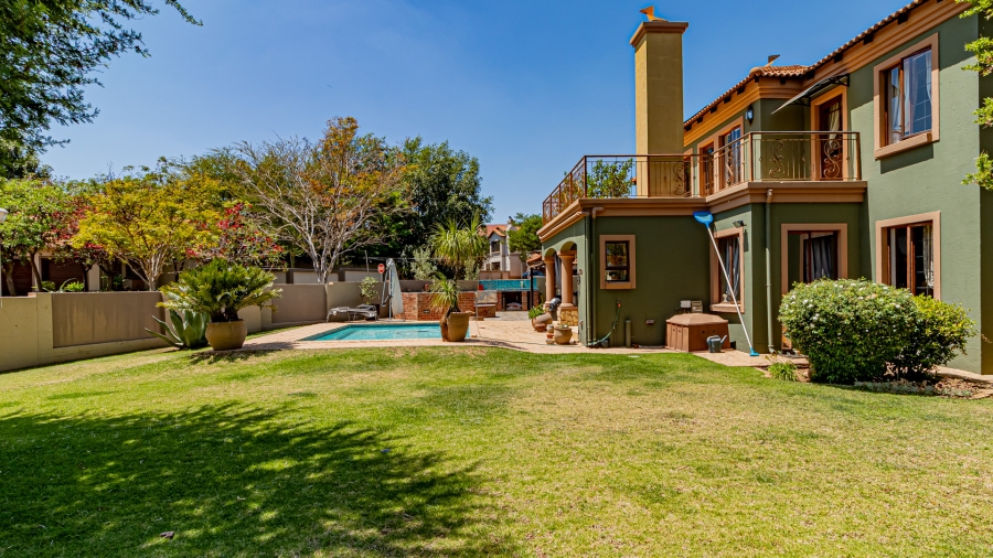 5 Bedroom Property for Sale in The Wilds Gauteng