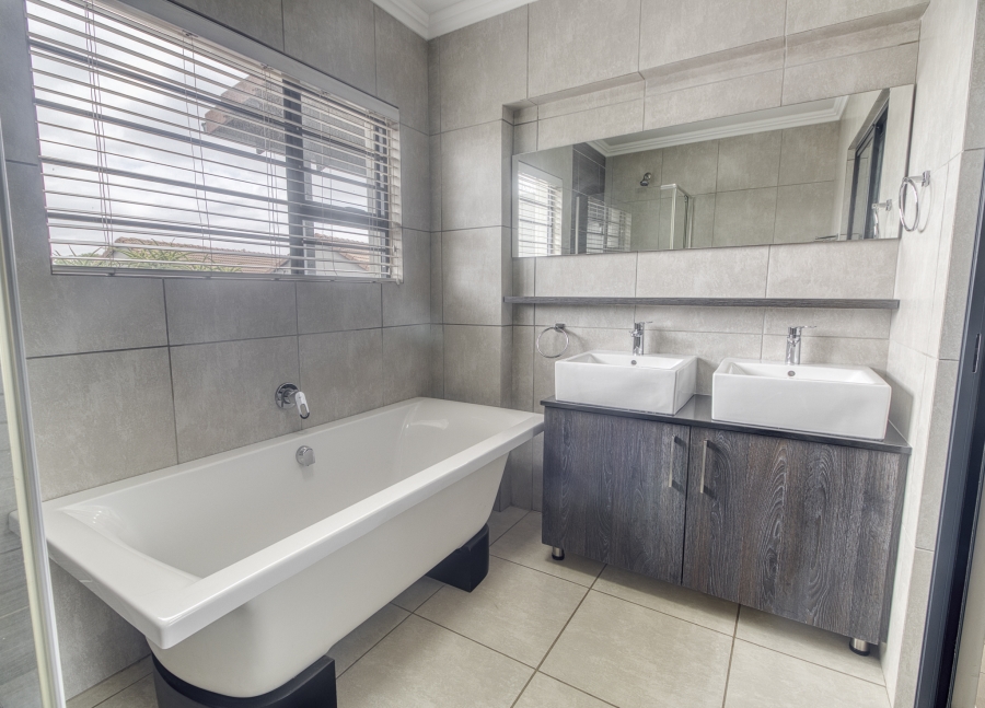 3 Bedroom Property for Sale in Paulshof Gauteng