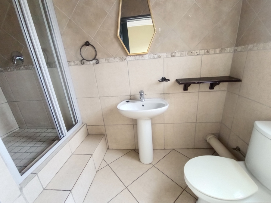 2 Bedroom Property for Sale in Zwartkop Gauteng