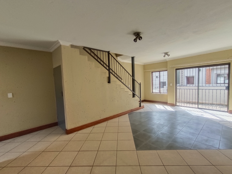 2 Bedroom Property for Sale in Zwartkop Gauteng