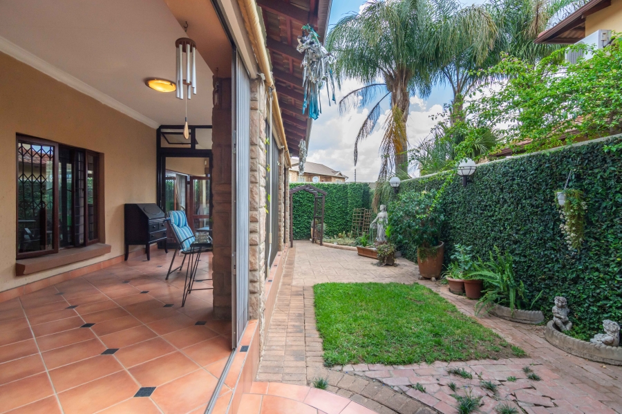 3 Bedroom Property for Sale in Strubensvallei Gauteng