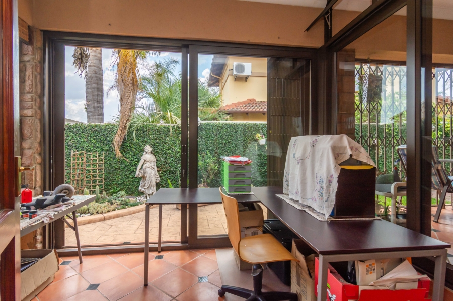 3 Bedroom Property for Sale in Strubensvallei Gauteng