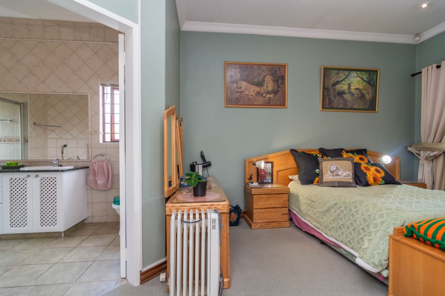 3 Bedroom Property for Sale in Strubensvallei Gauteng