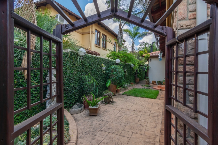 3 Bedroom Property for Sale in Strubensvallei Gauteng