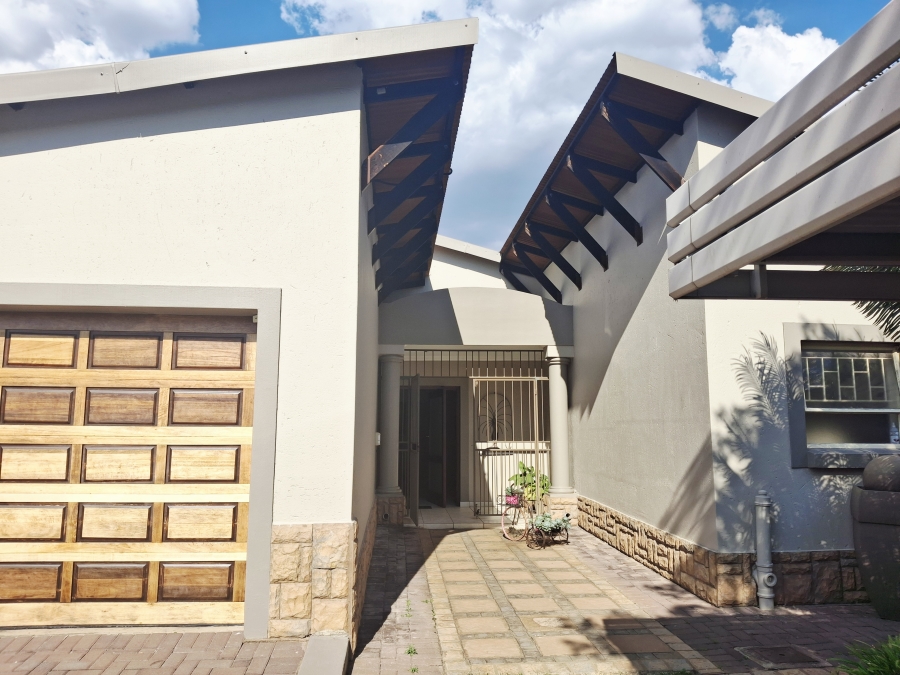3 Bedroom Property for Sale in Villieria Gauteng