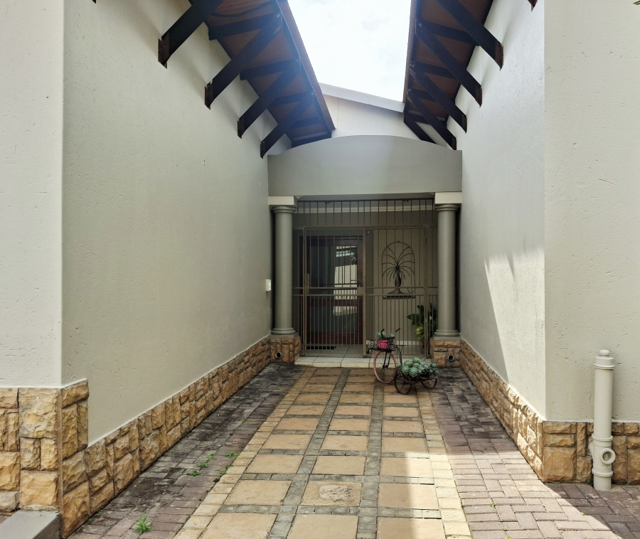 3 Bedroom Property for Sale in Villieria Gauteng