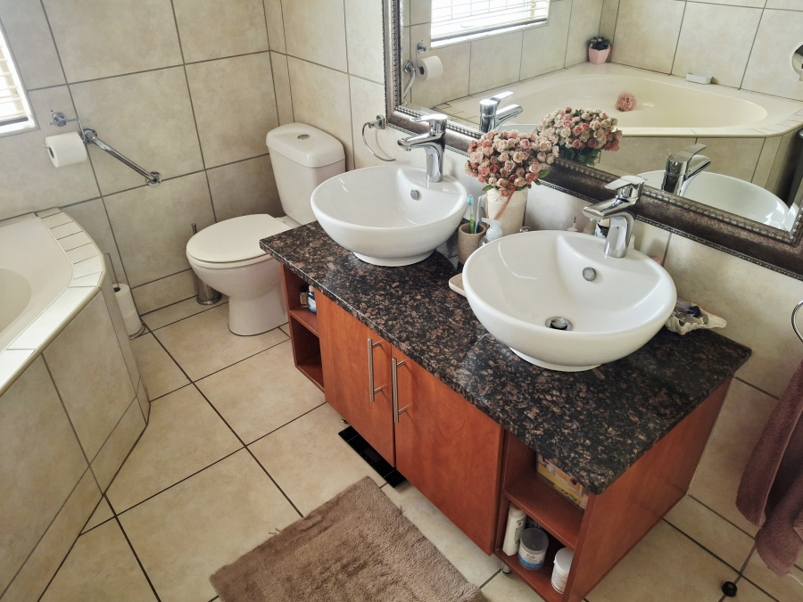 3 Bedroom Property for Sale in Villieria Gauteng
