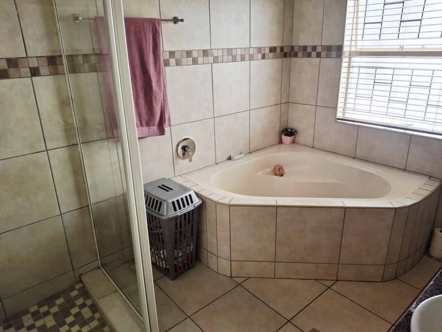 3 Bedroom Property for Sale in Villieria Gauteng