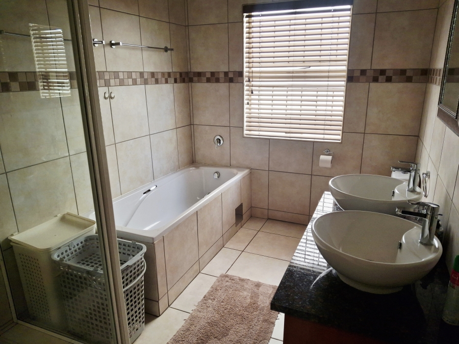 3 Bedroom Property for Sale in Villieria Gauteng