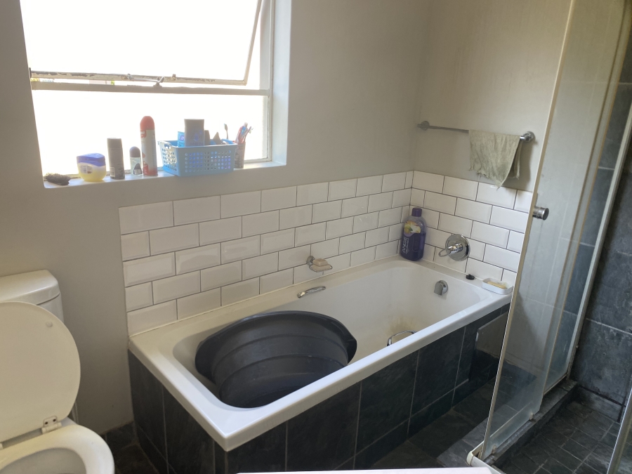 3 Bedroom Property for Sale in Selcourt Gauteng