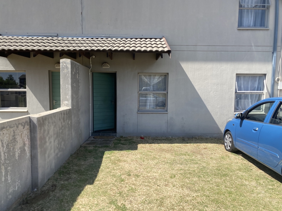 3 Bedroom Property for Sale in Selcourt Gauteng