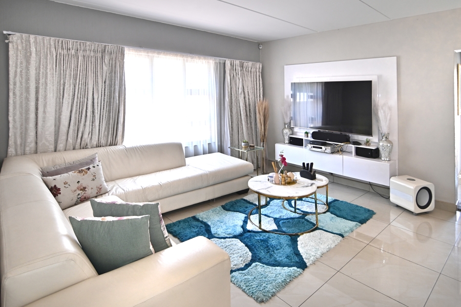 3 Bedroom Property for Sale in Noordwyk Gauteng