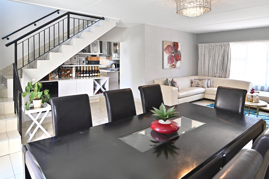 3 Bedroom Property for Sale in Noordwyk Gauteng