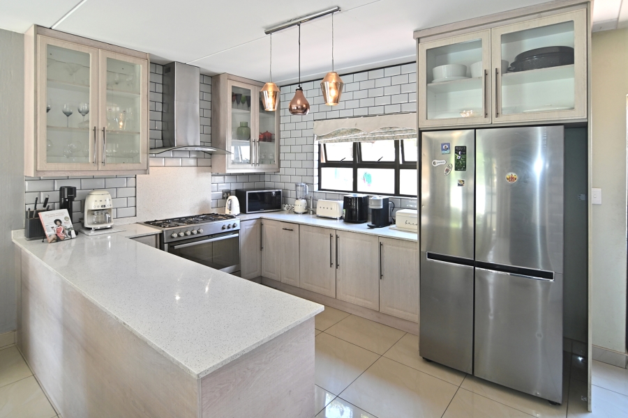 3 Bedroom Property for Sale in Noordwyk Gauteng