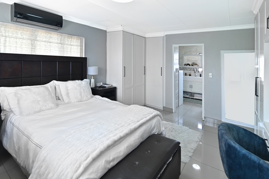 3 Bedroom Property for Sale in Noordwyk Gauteng