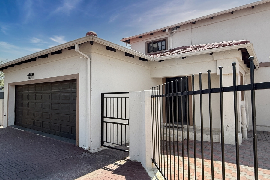 3 Bedroom Property for Sale in Noordwyk Gauteng