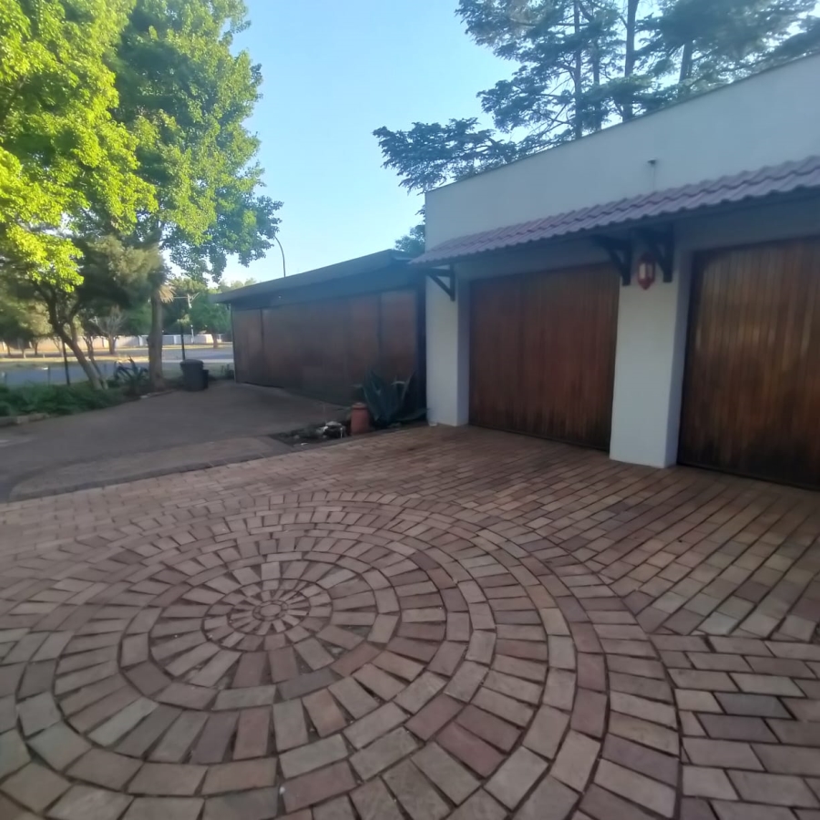 3 Bedroom Property for Sale in Three Rivers Gauteng