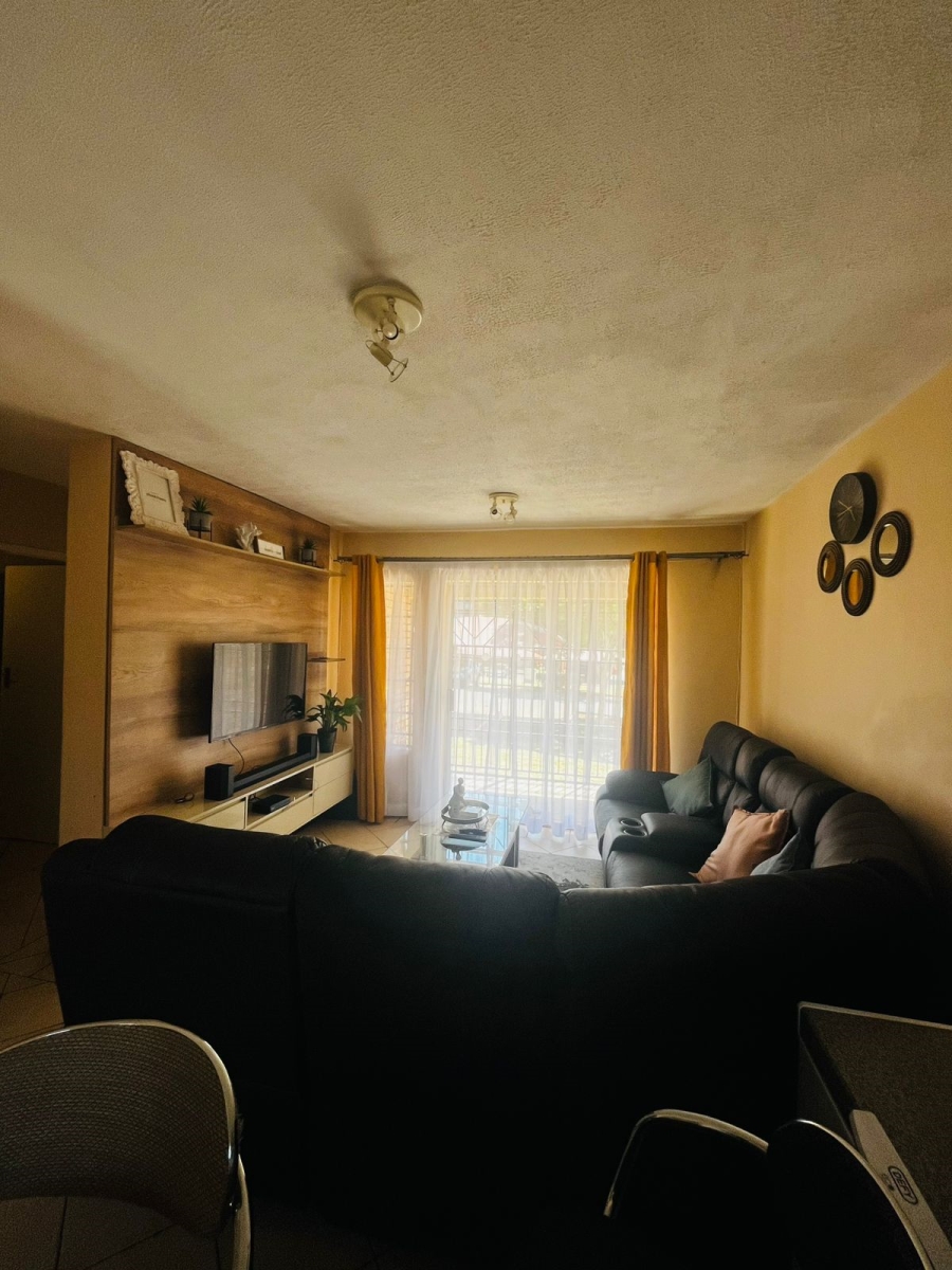 2 Bedroom Property for Sale in Karenpark Gauteng