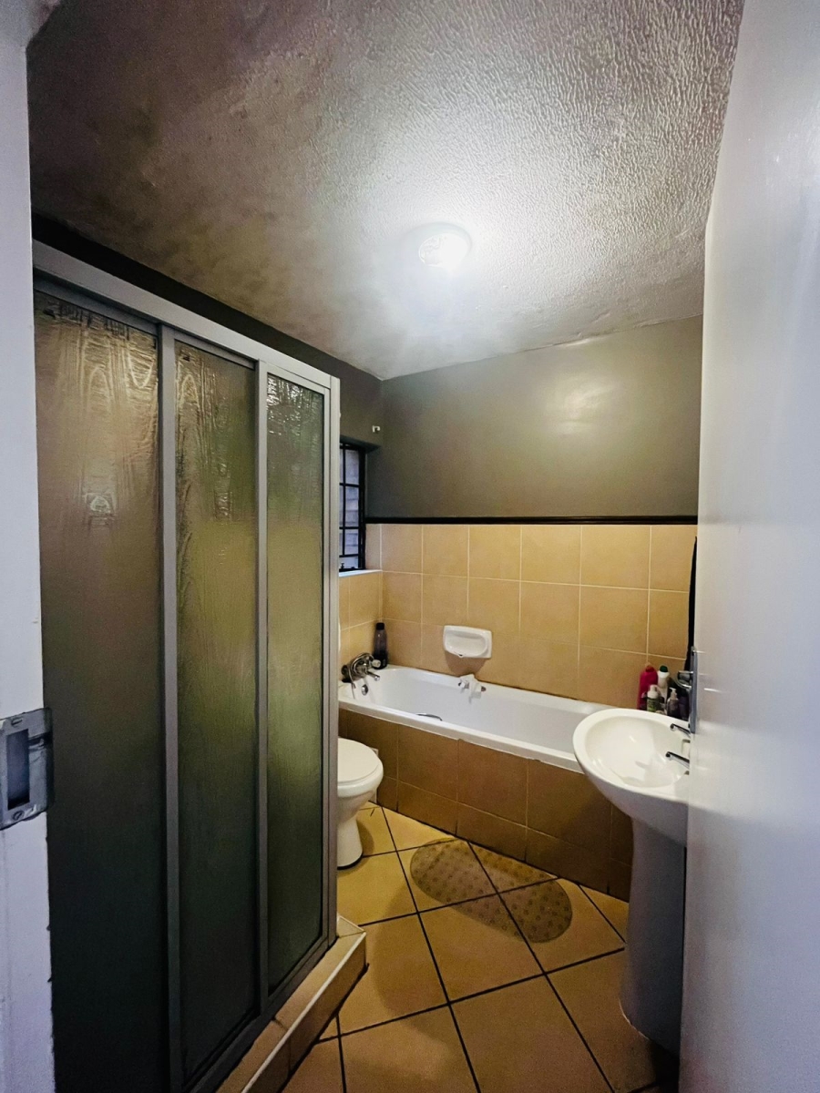 2 Bedroom Property for Sale in Karenpark Gauteng