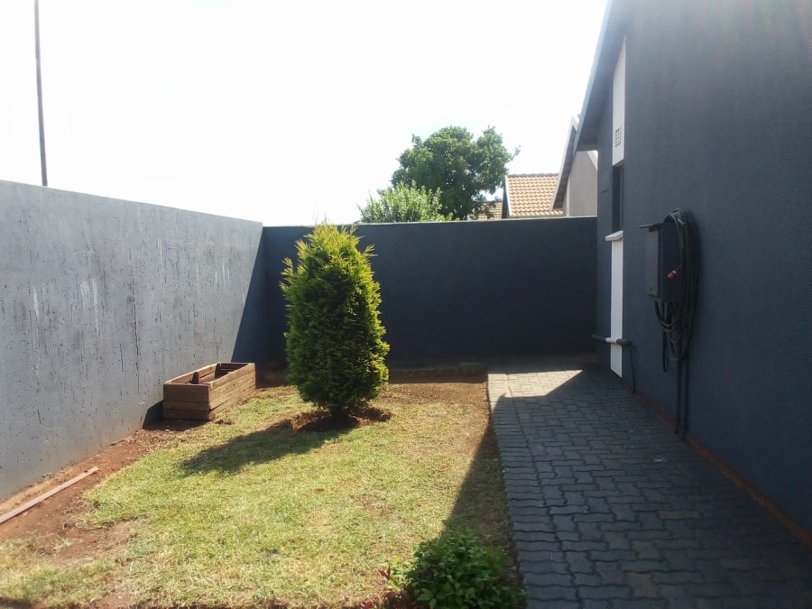 2 Bedroom Property for Sale in Sky City Gauteng