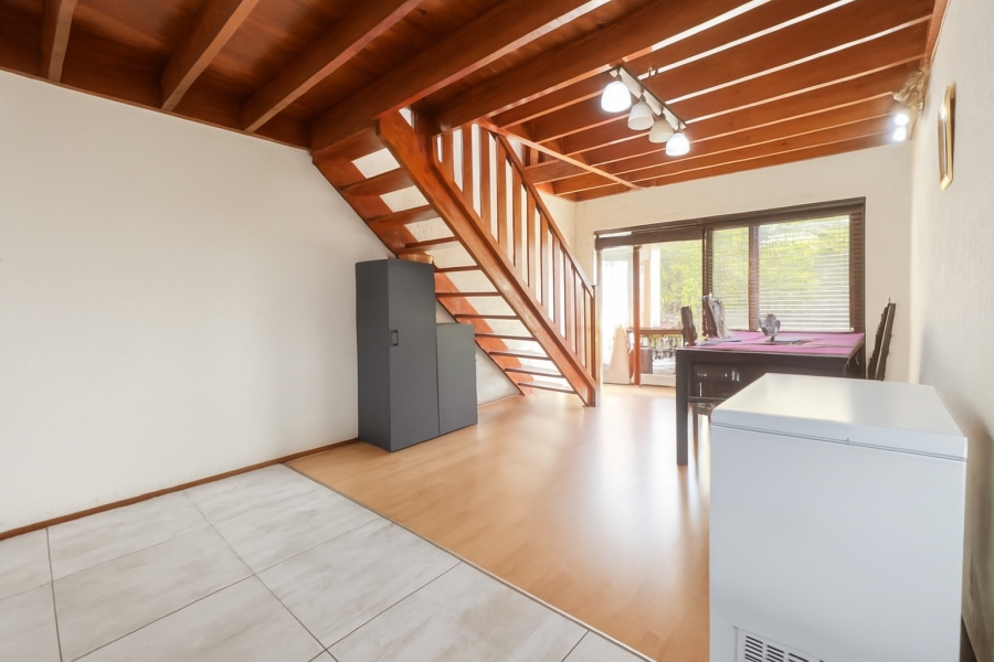 1 Bedroom Property for Sale in Lonehill Gauteng