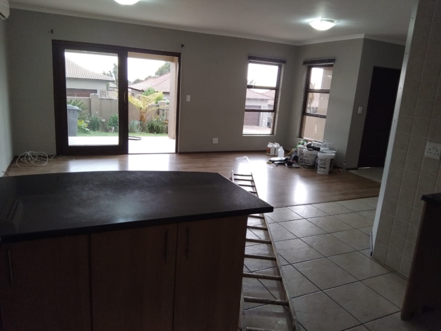 To Let 3 Bedroom Property for Rent in Chancliff Ridge Gauteng