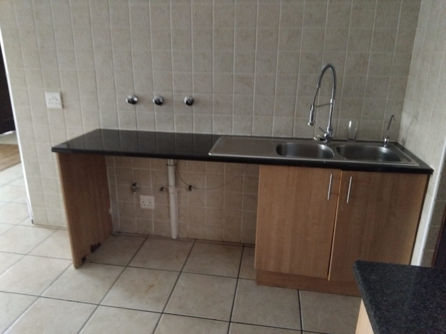 To Let 3 Bedroom Property for Rent in Chancliff Ridge Gauteng